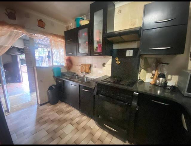 5 BEDROOM HOUSE FOR SALE IN CRYSTAL PARK